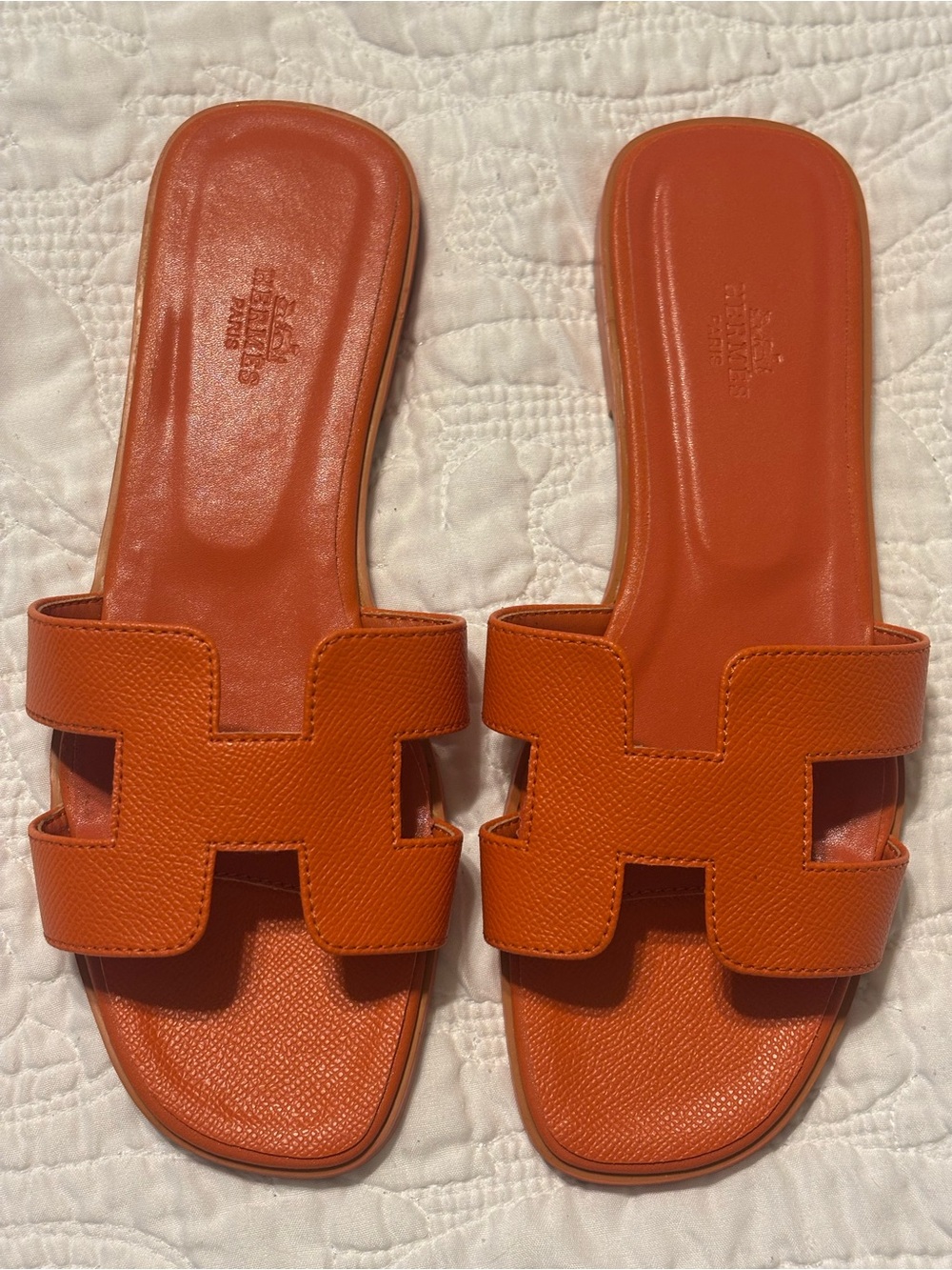 Hermes Orange Enamel Oran Leather Slide Sandals - Picture 3 of 12